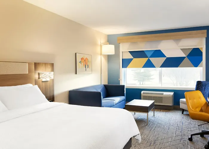 Hotel Express & By Ihg 3*
