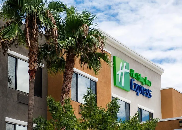 Hotel Express & By Ihg 3*