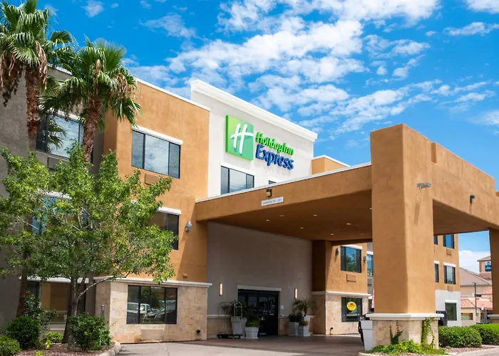 Express & By Ihg Hotel 3*