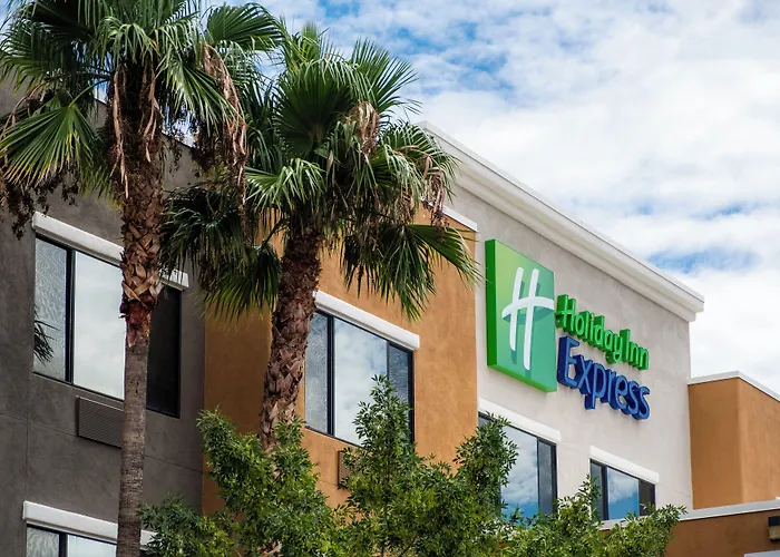 Express & By Ihg Nogales