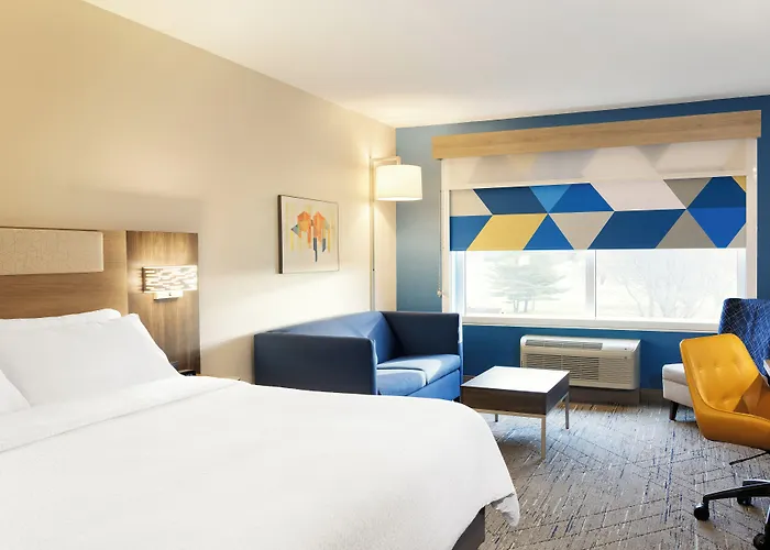 Express & By Ihg 3*