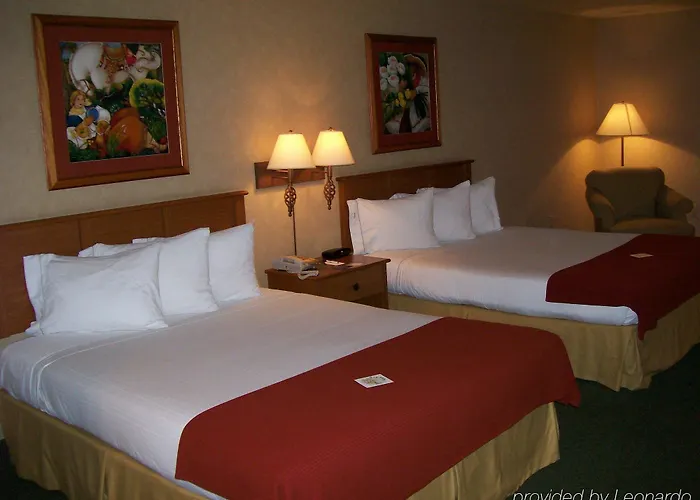 Express & By Ihg Hotel 3*